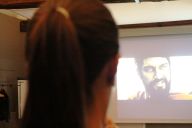 Ambiance studio d’enregistrement pour l’atelier team building doublage organisé par MadCityZen. | © MadCityZen